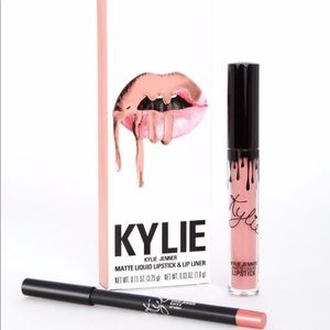 KoKo K lip kit💋